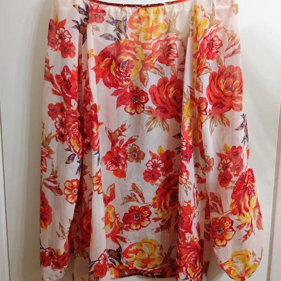 Avenue Floral Blouse - Red, Orange and Yellow - Picture 2 of 6